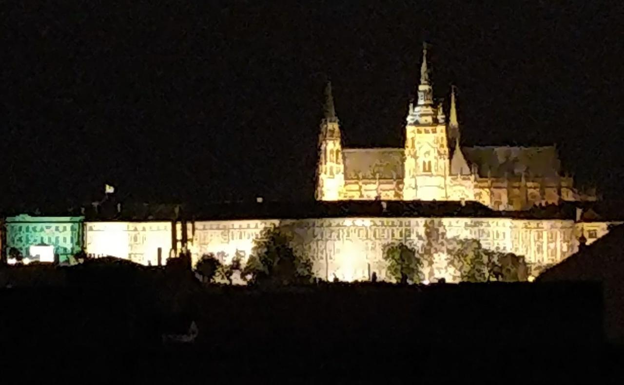 Amazing Angie's Apartment Praag Buitenkant foto
