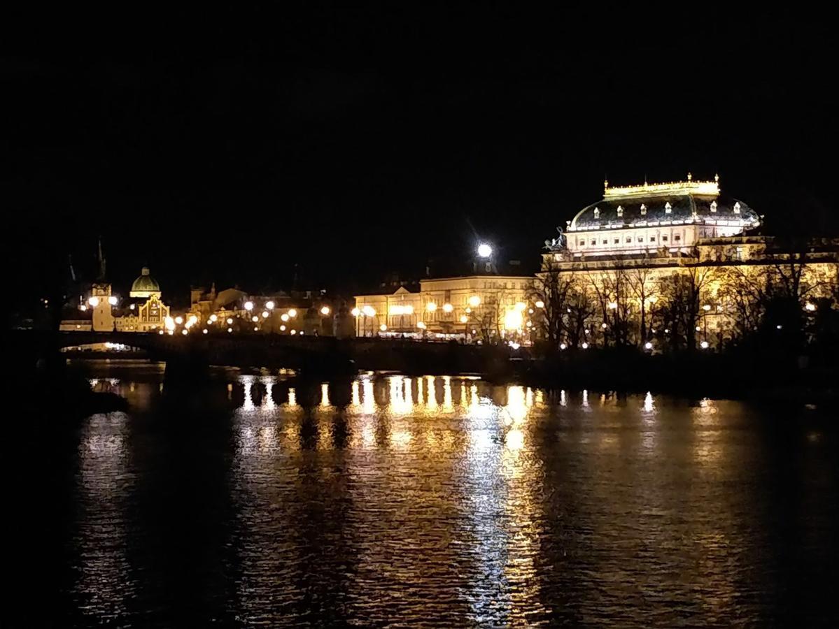 Amazing Angie's Apartment Praag Buitenkant foto